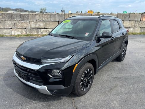 Used 2023 Chevrolet TrailBlazer LT image 3