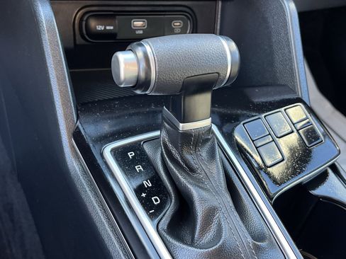 Used 2024 Kia Sportage LX image 18