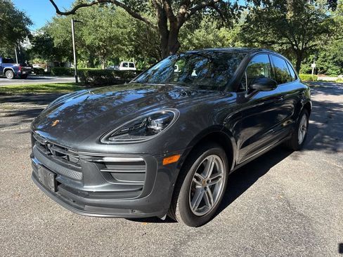 Used 2024 Porsche Macan image 2