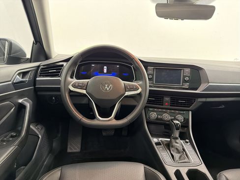 Used 2024 Volkswagen Jetta SE w/ Panoramic Sunroof Package FWD image 25