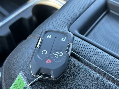 Certified 2022 GMC Sierra 1500 AT4 w/ AT4 Preferred Package image 49