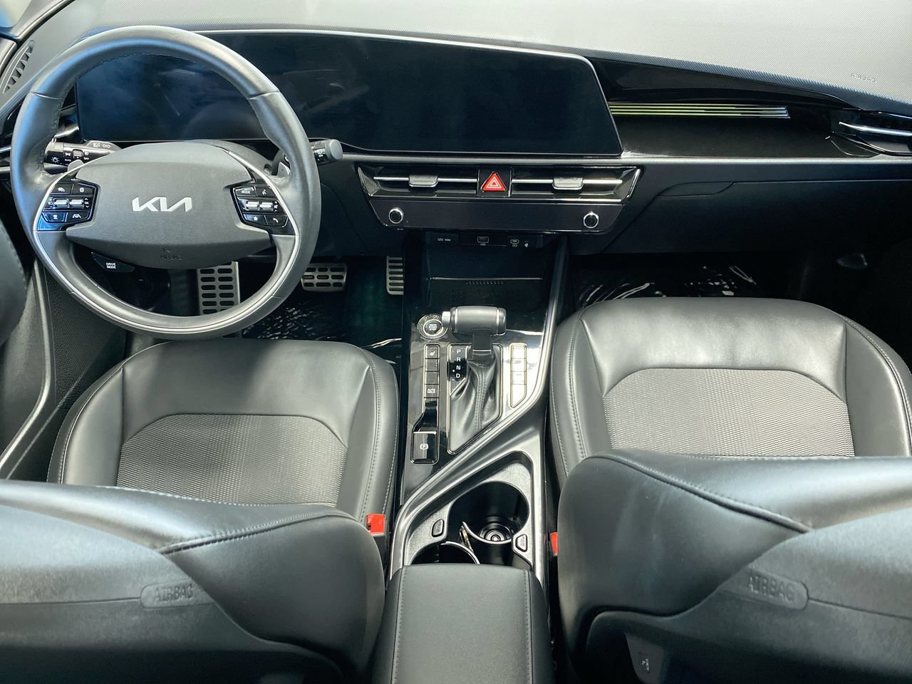 Certified 2023 Kia Niro EX Touring FWD image 33