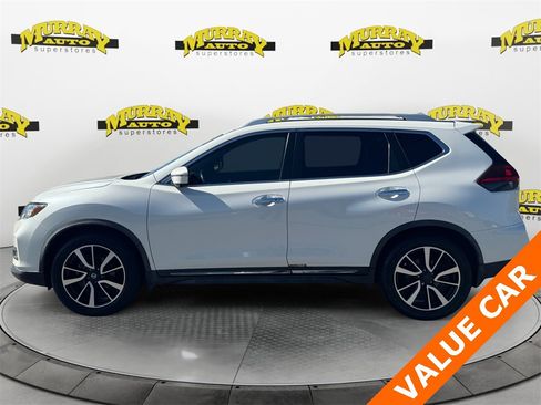 Used 2018 Nissan Rogue SL w/ Premium Package image 2