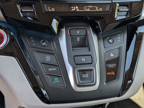 New 2026 Honda Odyssey Touring image 19