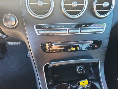 Used 2019 Mercedes-Benz GLC 300 image 35