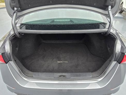 Used 2024 Nissan Sentra SV FWD image 13