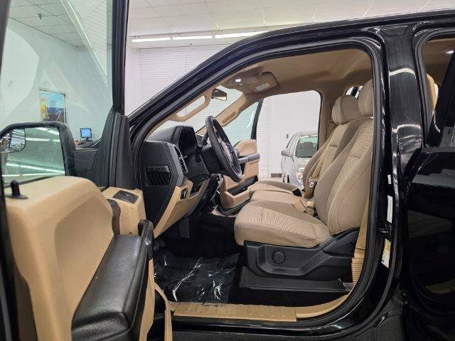 Used 2017 Ford F150 XLT AWD/4WD image 8