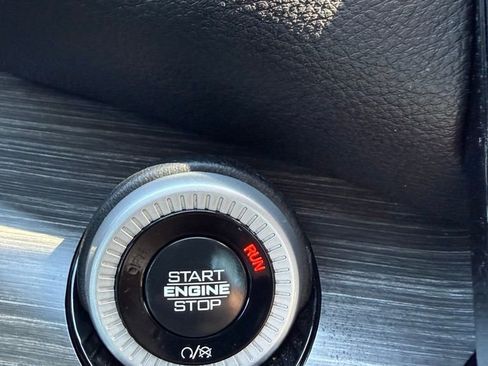 Used 2024 Jeep Wagoneer Series III image 22