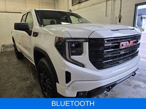 Used 2023 GMC Sierra 1500 Elevation w/ X31 Off-Road Package AWD/4WD image 4