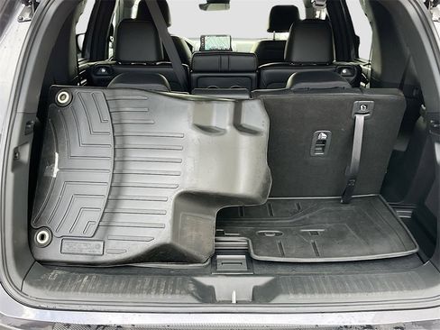 Used 2025 Honda Pilot Black Edition image 28