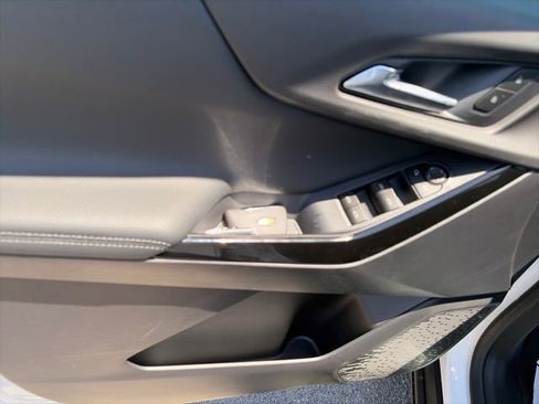 New 2026 Chevrolet Equinox LT AWD/4WD image 17
