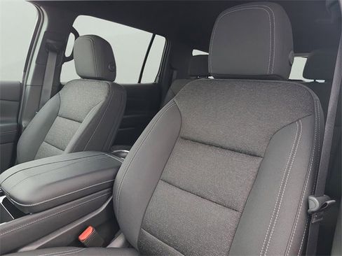 New 2026 Chevrolet Traverse LT w/ Driver Confidence Package image 24