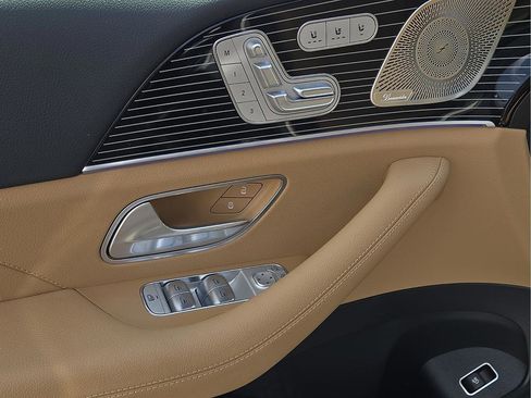 New 2026 Mercedes-Benz GLS 450 4MATIC image 18