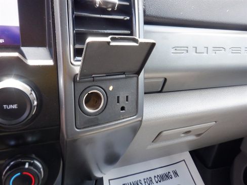Used 2020 Ford F350 XLT AWD/4WD image 17