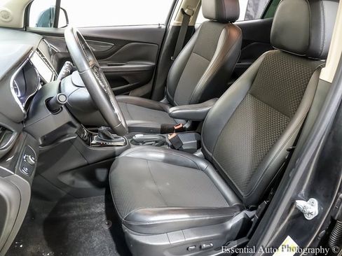 Used 2018 Buick Encore Preferred image 9