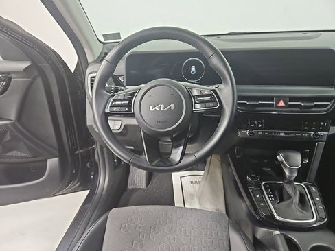 Used 2024 Kia Seltos X-Line image 14