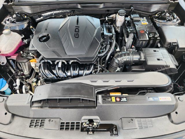 Used 2025 Hyundai Sonata SEL FWD image 31