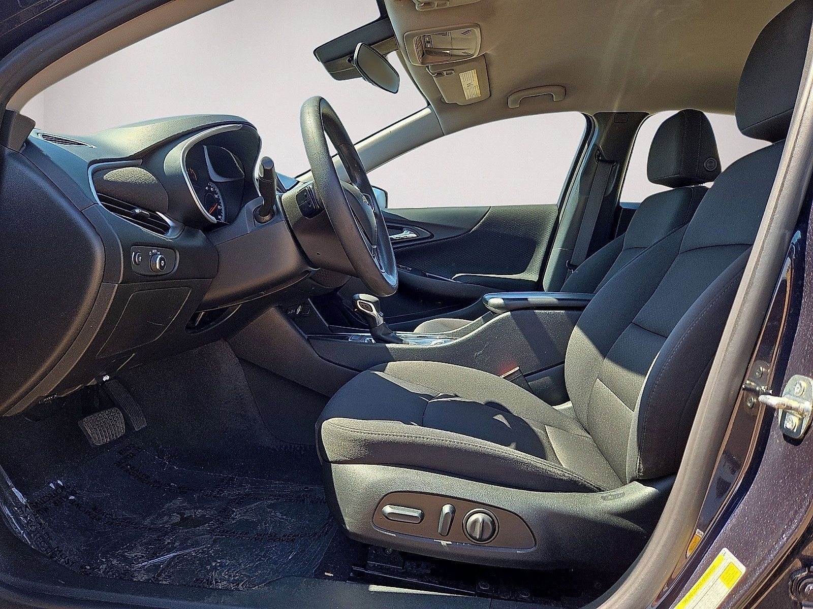 Used 2023 Chevrolet Malibu LT FWD image 22