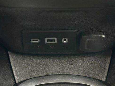 Used 2022 Chevrolet Malibu LT image 32