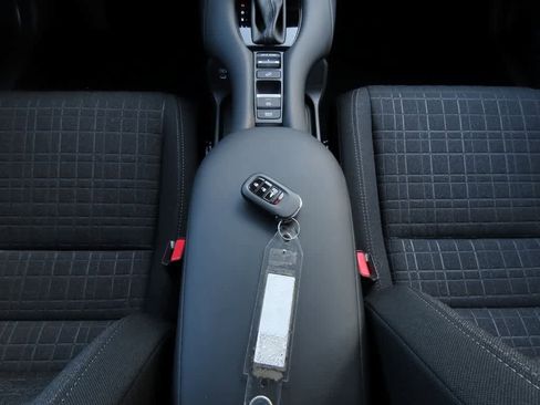 New 2026 Honda HR-V LX image 23