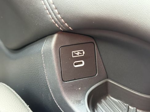 Used 2026 Honda HR-V EX-L image 10