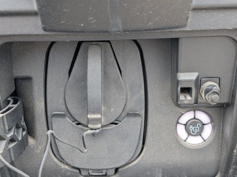 Used 2023 Ford E-Transit Medium Roof RWD image 3