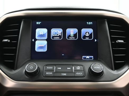 Used 2017 GMC Acadia Denali w/ Technology Package FWD image 34