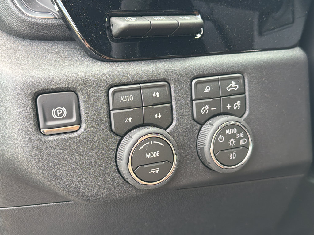 New 2026 Chevrolet Silverado 2500 High Country w/ High Country Premium Package AWD/4WD image 15