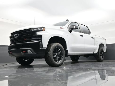 Used 2022 Chevrolet Silverado 1500 LT Trail Boss w/ Safety Package AWD/4WD image 22