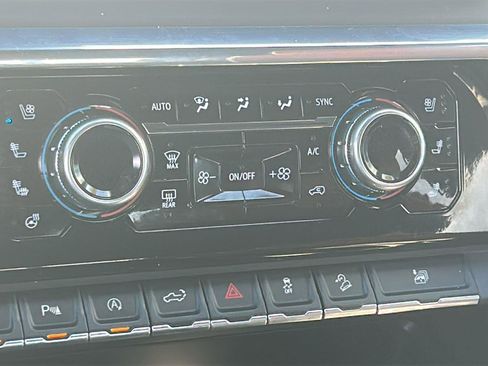 Certified 2024 GMC Sierra 1500 Denali Ultimate image 24