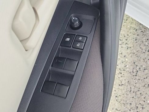 Used 2024 Toyota Corolla LE FWD image 22