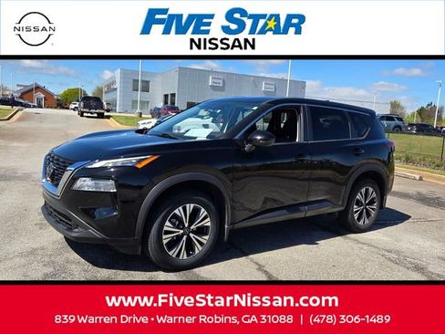 Used 2022 Nissan Rogue SV image 3
