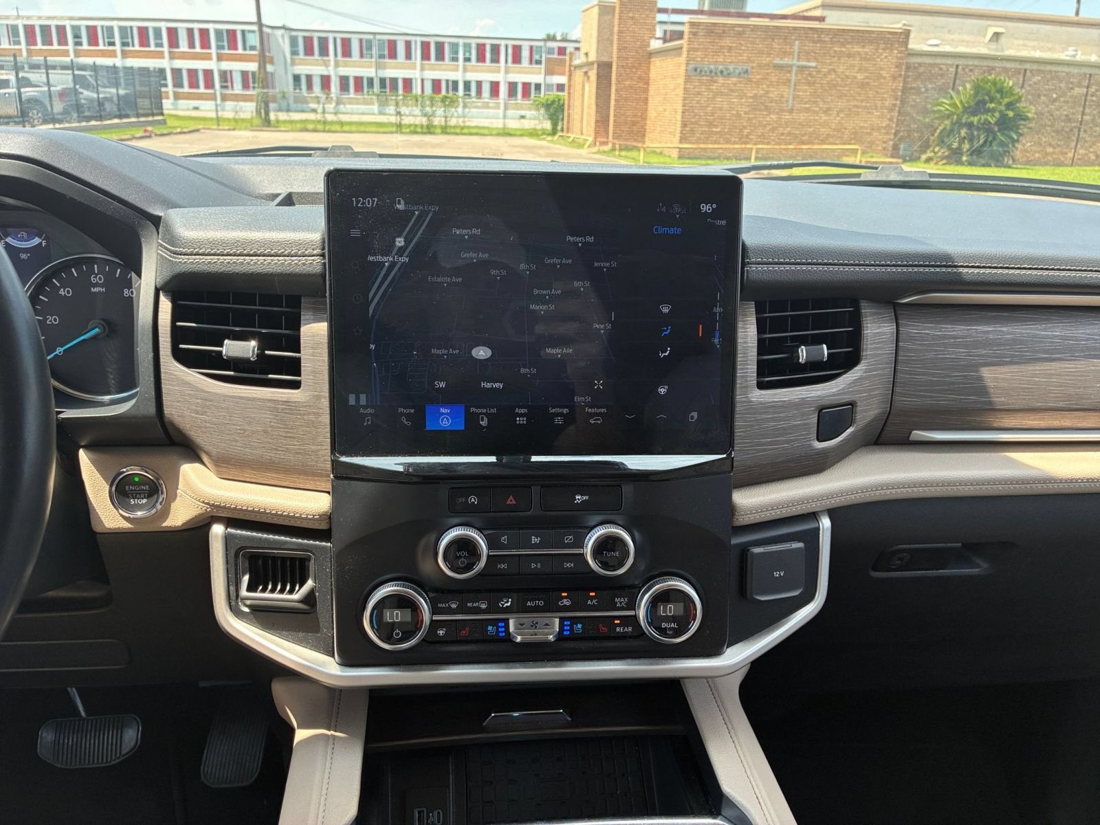 Used 2024 Ford Expedition Max Limited RWD image 16