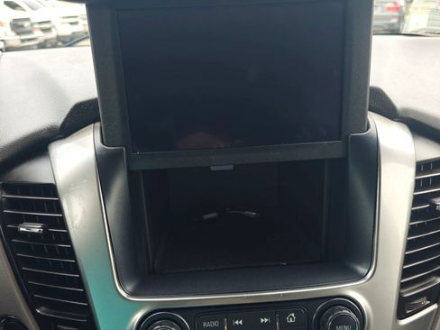 Used 2020 Chevrolet Tahoe LT w/ Luxury Package RWD image 24