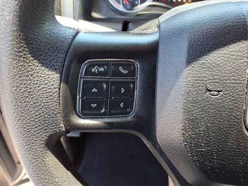 Used 2019 RAM 1500 Classic SLT AWD/4WD image 18