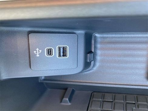 New 2025 Ford Expedition Active image 40