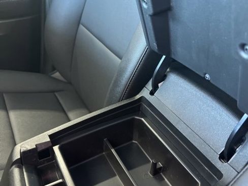 Used 2023 Chevrolet Colorado LT w/ LT Convenience Package III image 24