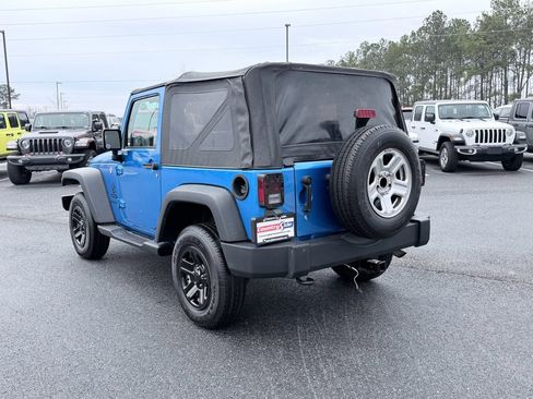 Used 2016 Jeep Wrangler Sport image 7