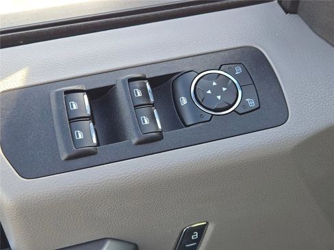 Used 2020 Ford F150 XLT image 23