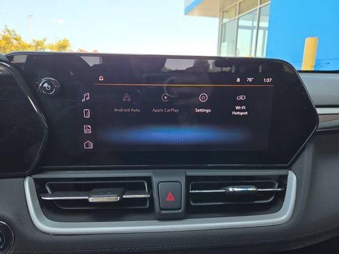 Used 2024 Chevrolet TrailBlazer LS FWD image 14