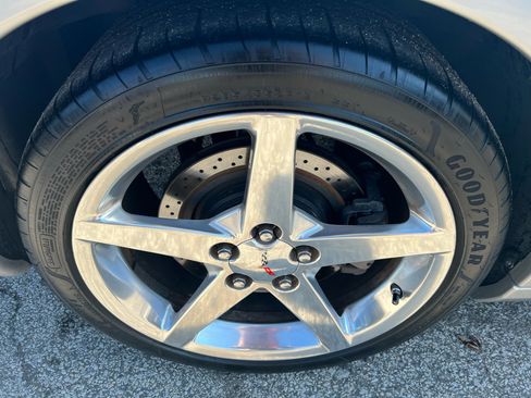 Used 2006 Chevrolet Corvette Coupe w/ Preferred Equipment Group image 10