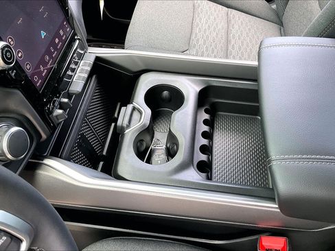 New 2026 RAM 1500 Big Horn AWD/4WD image 8