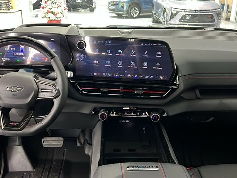 New 2024 Chevrolet Silverado EV RST image 12