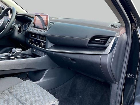Certified 2023 Nissan Rogue SV FWD image 19
