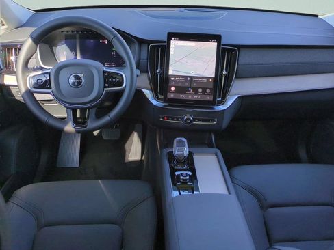 New 2026 Volvo XC90 T8 Plus AWD/4WD image 11