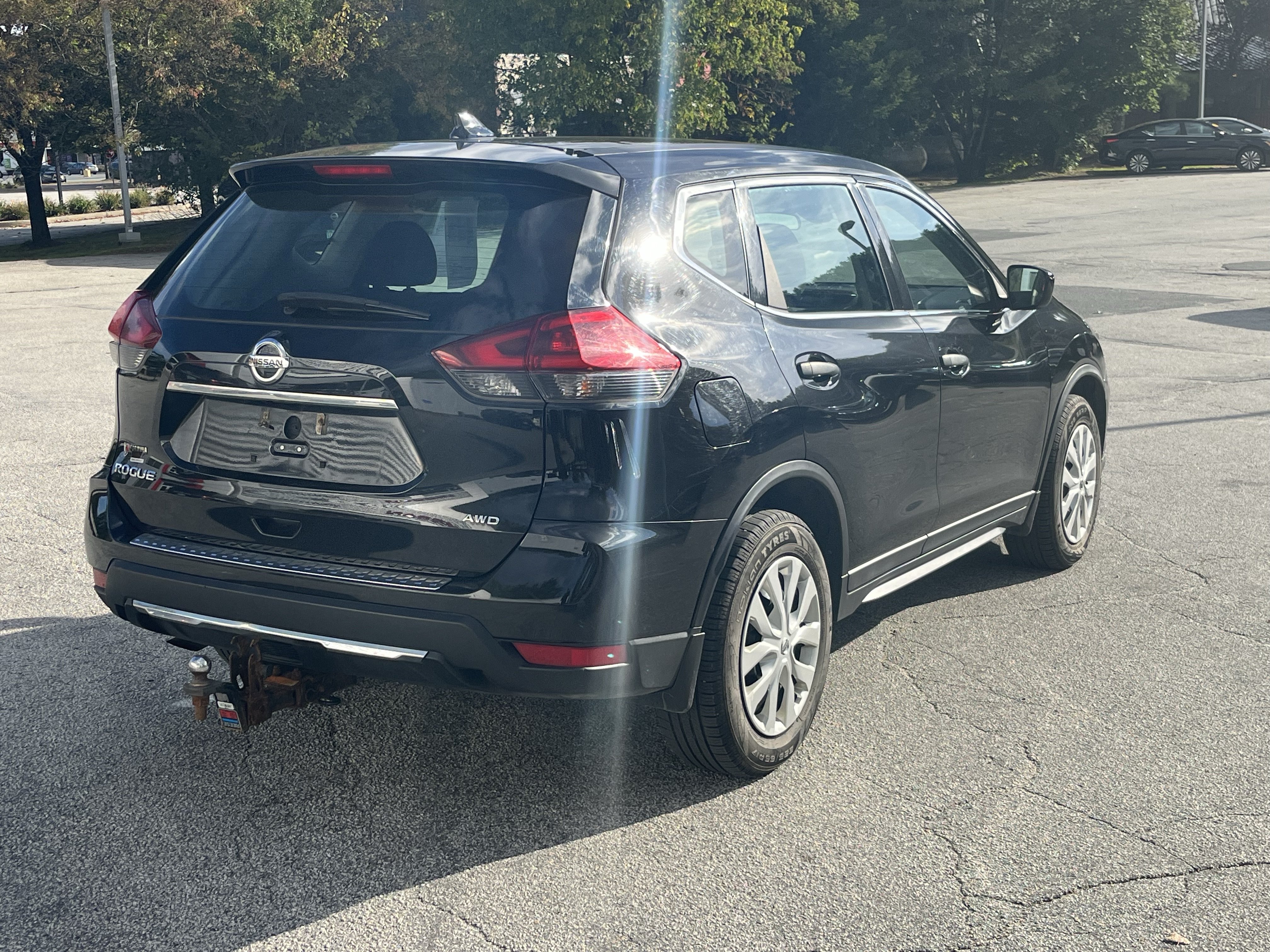 Used 2019 Nissan Rogue S AWD/4WD image 9