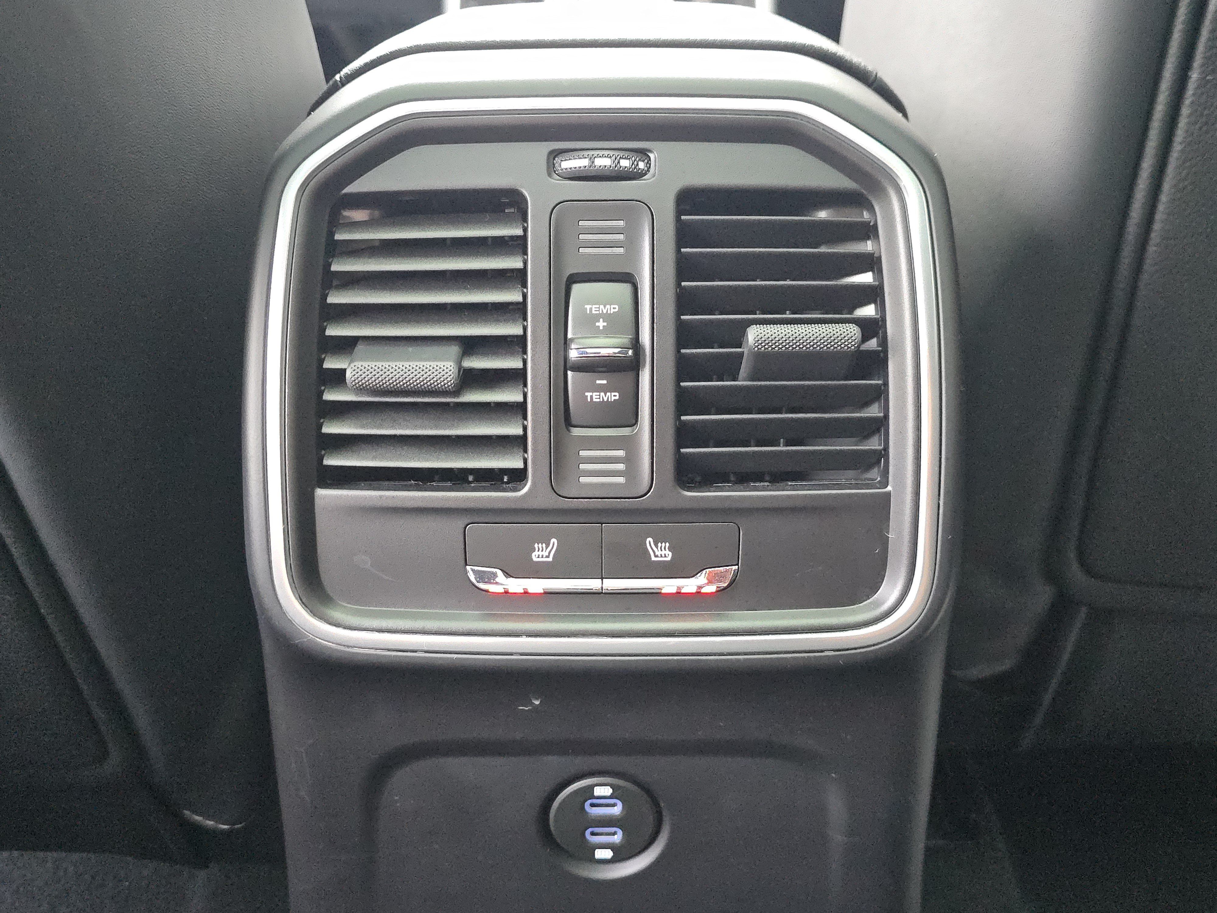 Certified 2026 Porsche Macan AWD/4WD image 22