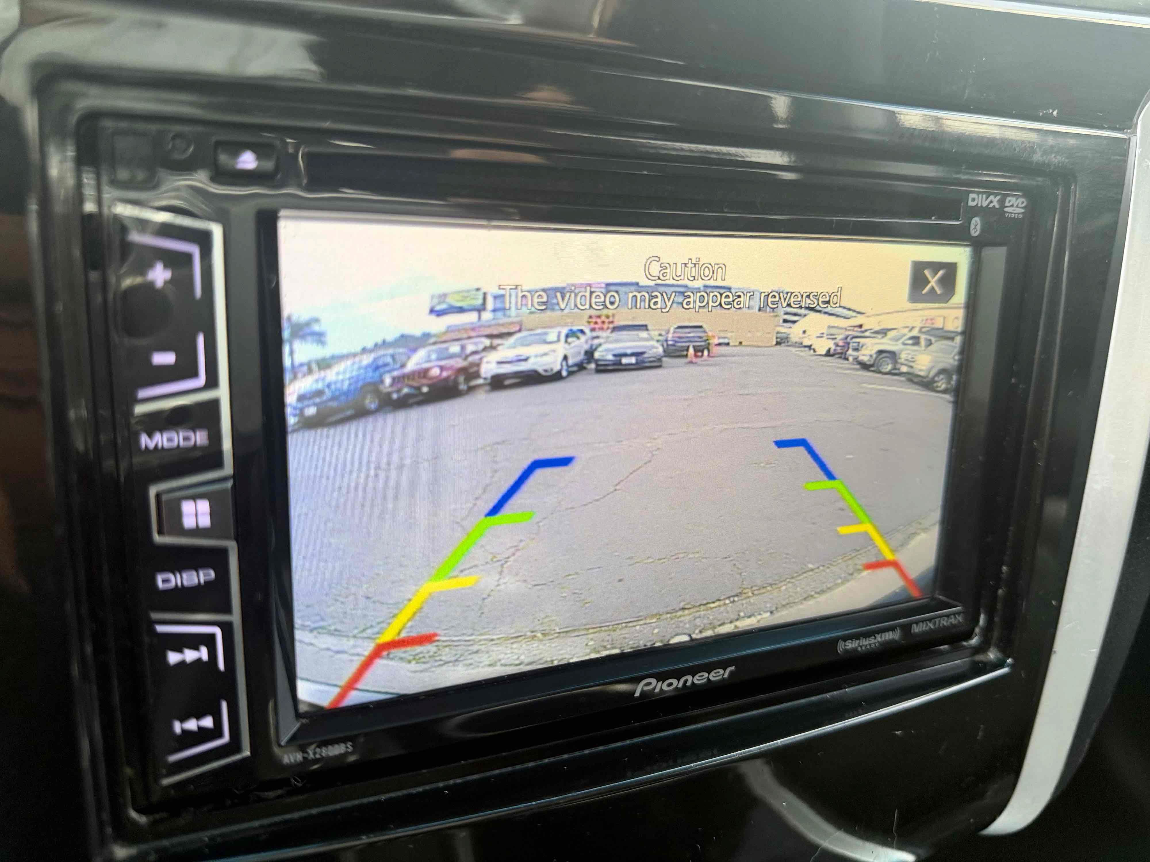 Used 2015 Nissan Pathfinder S FWD image 21