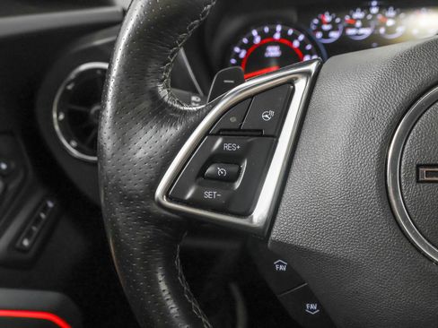 Used 2018 Chevrolet Camaro SS image 28