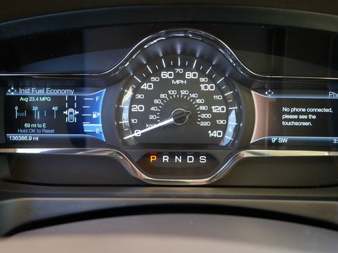 Used 2015 Lincoln MKS w/ Equipment Group 101A image 21